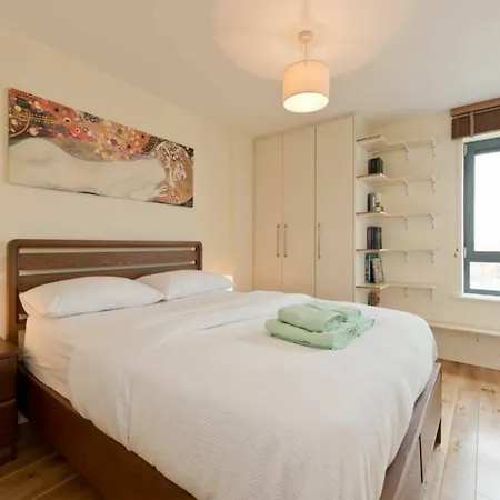 アパート Spacious Dual-aspect 2 Bedroom *